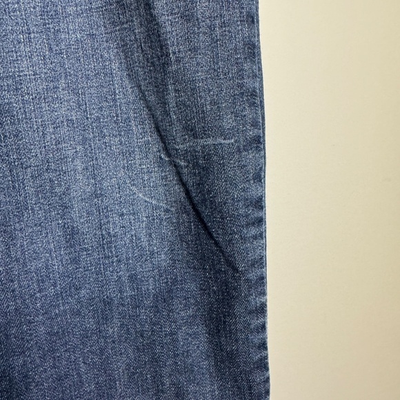 Denizen Levi's Women's Medium Wash Capri Jeans Rolled Hems Blue 14 Stretch Faded - Picture 2 of 16